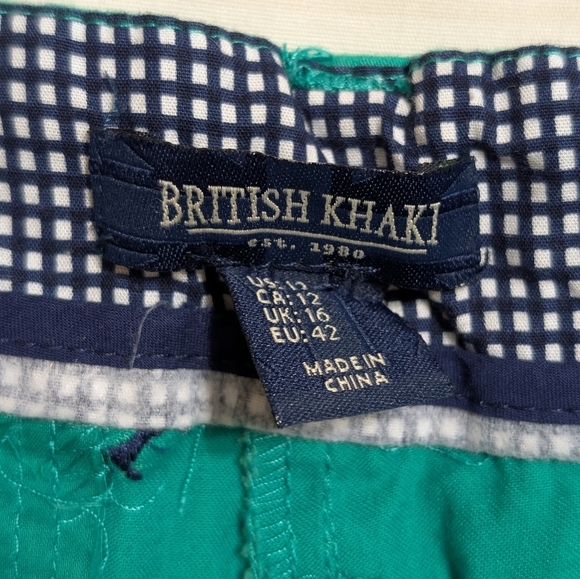 British Khaki Green Bermudas Lightweight Cotton - Picture 5 of 7